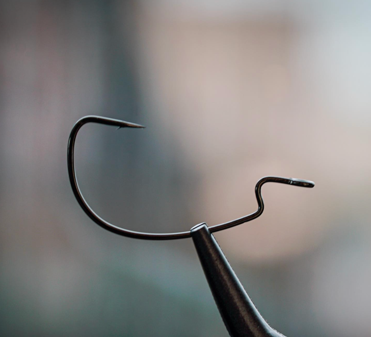 Master a Worm Hook for Bass Fishing - Sizes, Types & Brands